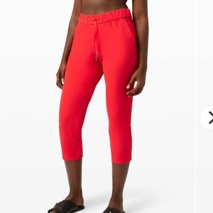 Lululemon on the fly crop 23" *full on luxtreme